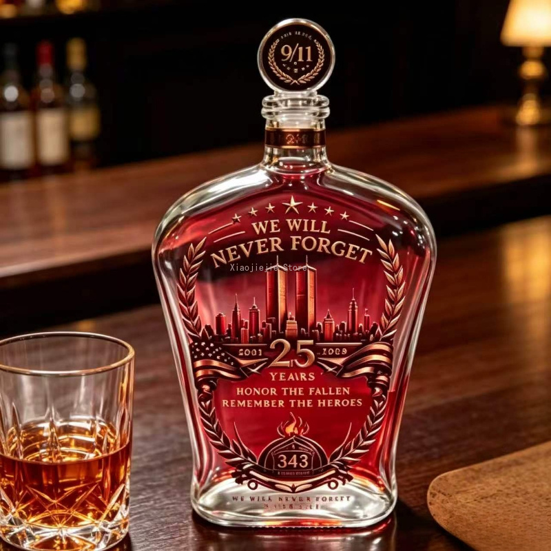Vintage Collectible Liquor Bottles - Винтажный стеклянный графин для ликера с